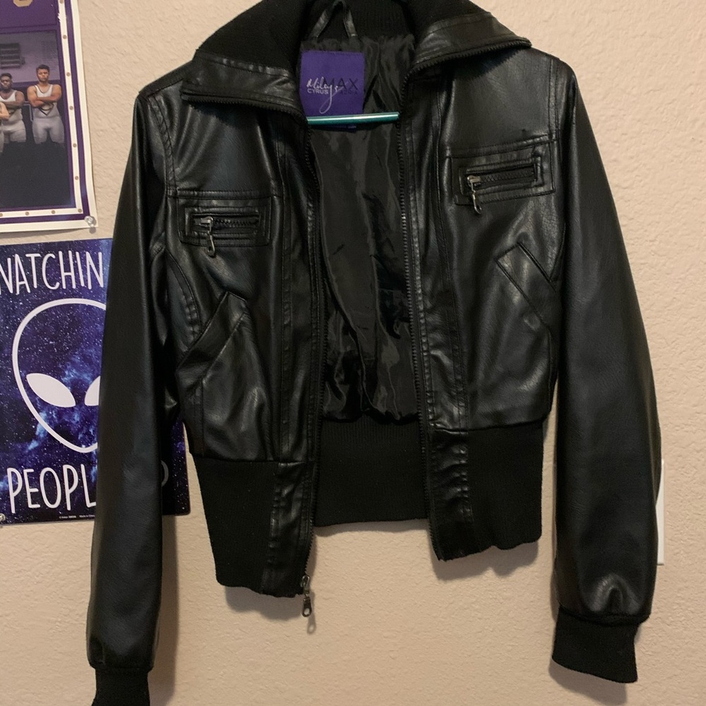 Black fo-leather jacket!!